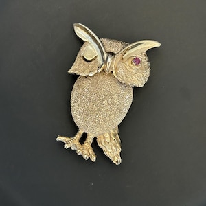 Vintage Les Bernard Winking Owl Trembler Brooch with Garnet Eye