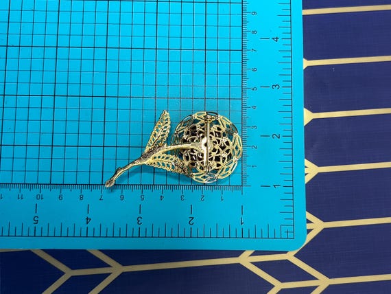 Vintage Bezel Set Ruby Red Rhinestone Flower Broo… - image 9