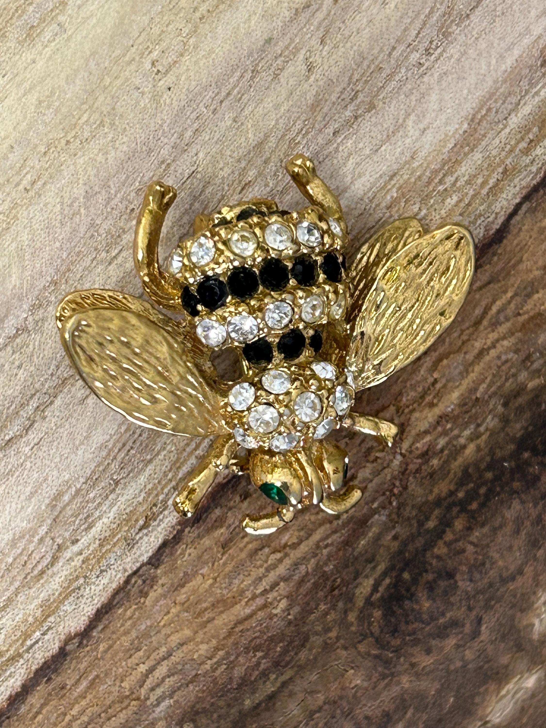 ヴィンテージ バンブルビー ブローチ：エメラルドグリーンの目、ライン