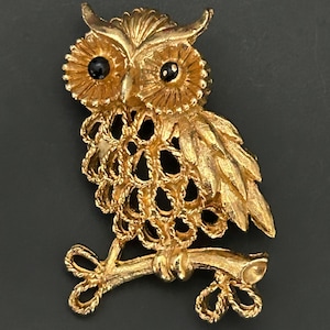 Vintage Signed Mamselle Gold Tone Metal Owl Brooch