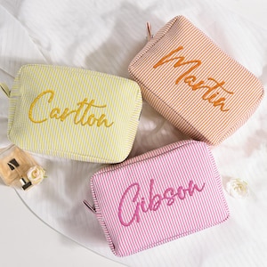 Personalized Seersucker Makeup Bag, Custom Travel Makeup Bag, Bridesmaid Gift, Wedding Party Favors, Gift for Her, Custom Toiletry Bag