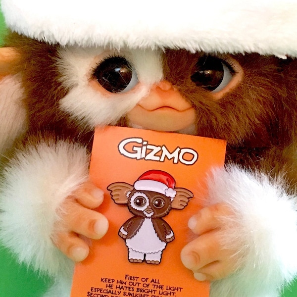 Christmas Gift - Gizmo Pin - Gremlins Pin - Christmas Movies - Christmas Pin 2023 - Gizmo Gremlins - Christmas Gift 2023
