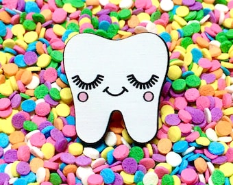 Sweet Tooth Pin - Dental Nurse Gift - Dentist Gift - Dentist Nurse Gift - Dental Hygienist Gift - Dental Gifts - Dental Graduation Gift