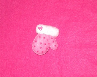 Christmas mitten  - Christmas Mitten Brooch - Cute Winter Accessory - Pink Mittens - Christmas Pin - Christmas Brooch - Stocking Stuffer