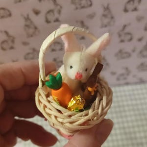 Dollhouse Easter Basket 1/6 scale