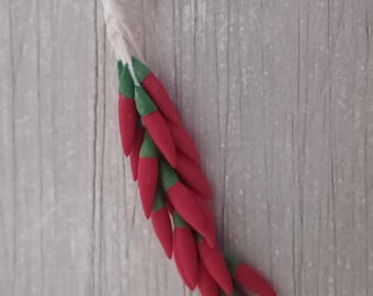 Dollhouse 3&quot; string of red chili ristras