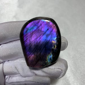 54gg Top quality violet labradorite freeform, full flash, intense flash, rare violet color.