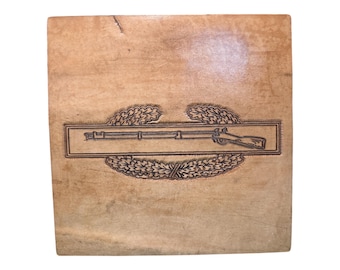 Hand-punziertes US Army Käfer-Gefechtsabzeichen (30,5 x 30 cm)