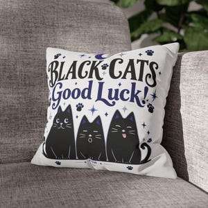 Capa de Almofada Gatos Pretos da Sorte, 35,5 x 35,5 cm — Decoração Gato Celestial da Raven Blue Witch