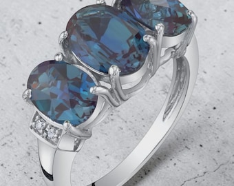 Bague personnalisée rubis trois pierres et accents de diamants, bague trinitaire en or blanc ou jaune 10 carats pour femme