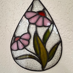 Pink Daisy dewdrop stained glass suncatcher