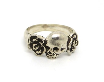 Skull and Roses Ring- Sterling Silver Memento Mori Ring- Unisex Ring- made to order in your size