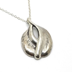 La Georgia o ' Keefe-Sterling Vulva argento ciondolo collana