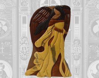Caja de regalo de madera artesanal con diseño de ángel jaspeado, de Carver Dan. Una caja tipo rompecabezas con un compartimento secreto. RPL-0035