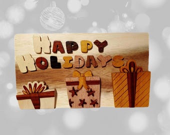 Caja de regalo de madera artesanal "Felices Fiestas" de Carver Dan. Una caja de rompecabezas con un compartimento secreto. BPL-0131