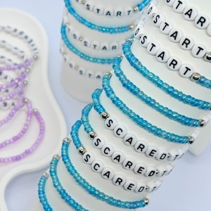 Personalisierbares Glasperlenarmband: Verstellbares minimalistisches Armband im Boho-Stil, handgefertigter Schmuck, Goldarmband, Gastgeschenk, Großbestellung