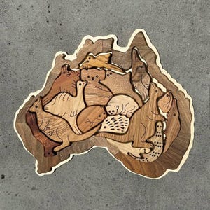 Rompecabezas australiano hecho a mano con animales autóctonos / Rompecabezas de madera con mapa / Haya, nogal y roble / Juguete Montessori / Regalo de fauna australiana