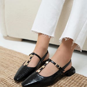 T-Strap Mary Black Patent Leather Jane Babet, Casual and Special Occasion Women&#39;s Shoes, Modern Mary Jane with Stapled Stone Detail