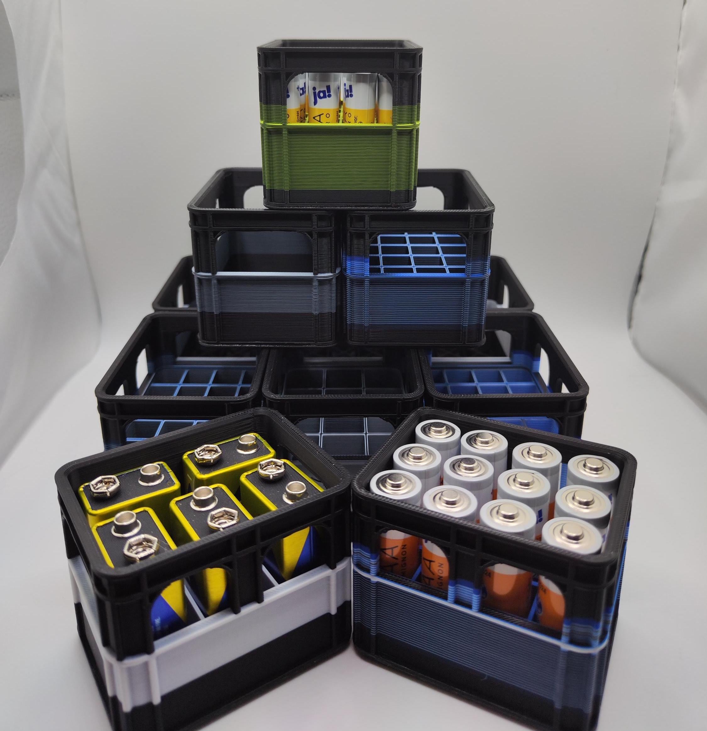Produktbild von Batteriebox Mit Prüfer – Doppelschichtig, Für 41 AA + 55 AAA + 19 Knopfzellen, Weiß