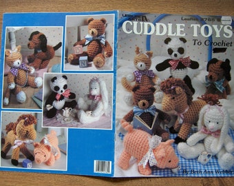 1995 crochet pattern CUDDLE TOYS children baby gift shower animals panda teddy dog cat bunny horse pig