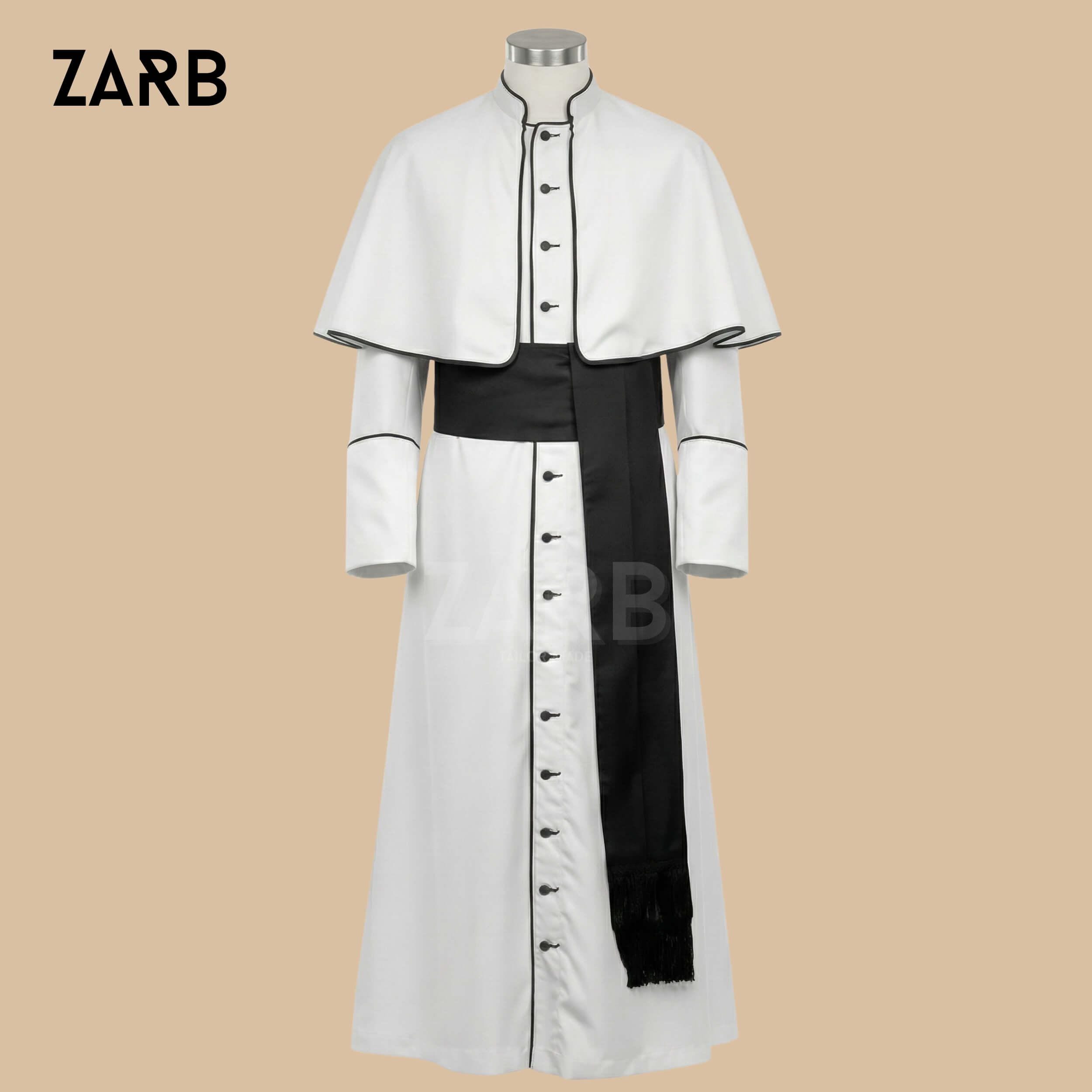 黒い縁取りの白いローマカソック | カトリックの聖職者、モゼッタを