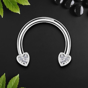 Surgical Steel Horseshoe Ring with Crystal Hearts, Horseshoe Earring, Conch Ring, Horseshoe Piercing, Tragus Piercing, Helix Hoop, Silver