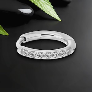 Titan Clicker Ring im Klassischen Ohrring Stil mit klarem CZ, Conch Ohrring, Piercing Creolen, Nostril Huggie, Helix Schmuck, Knorpel Ring