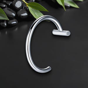 Surgical Steel Lip Ring in Classic Style, Lip Ornament, Simple Lip Ring, Labret Body Jewelry, Chic Lip Hugger, Fake Piercing Labret, Silver