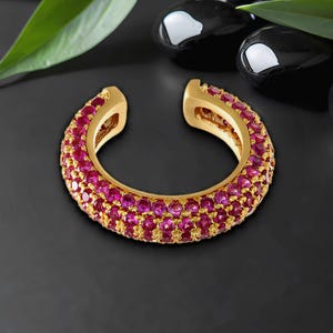 Orecchino a polsino placcato in oro in stile spesso con zirconi cubici viola, avvolgente, avvolgente minimalista, cerchio elicoidale, clip per orecchio, gioielli delicati