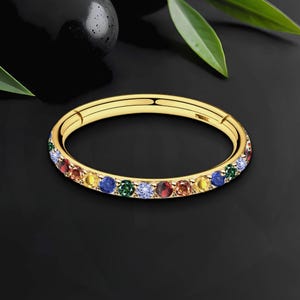 Titan Clicker Ring im Classic Style mit Regenbogen Zirkonia, Piercing Ring, Tragus Piercing, Nose Hoop, Knorpel Huggie, Rook Clicker