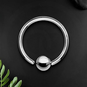 Anello con perlina prigioniera in titanio in stile classico con sfera fissa, cerchio piercing, Daith Clicker, gioielli per setto, piercing al naso, anello Daith