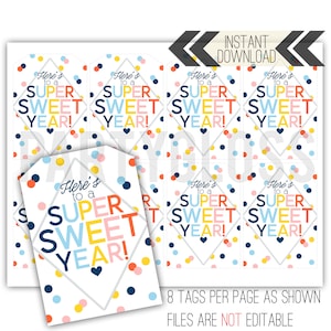 Hier is een super lief jaar terug naar school afdrukbare cadeaukaartjes, eerste dag 1e leraar waardering traktatie tag PTA PTO Polka Dots Confetti