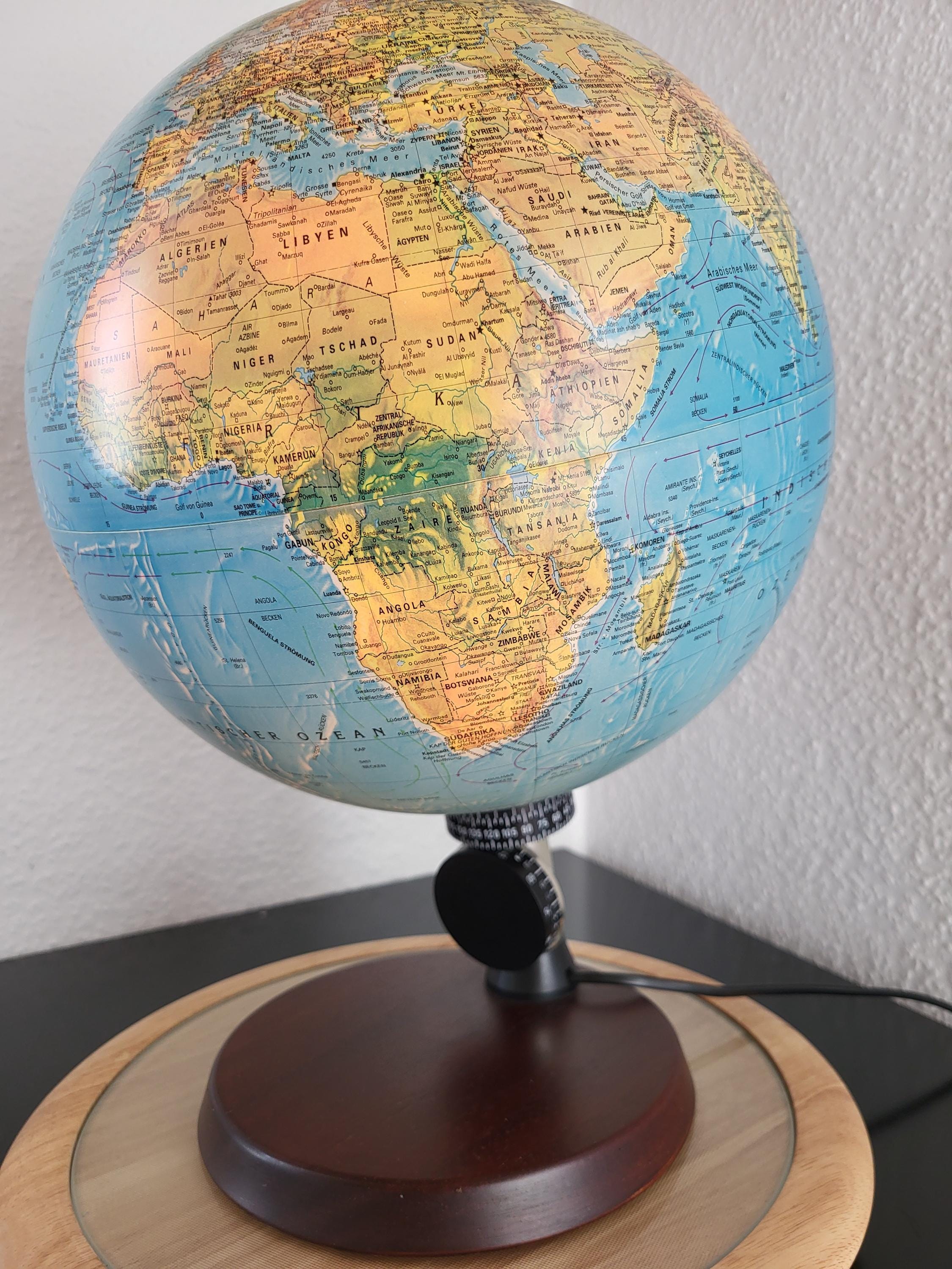 スキャングローブ社製ヴィンテージ照明付き地球儀、デンマーク、タイプ