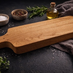 Può includere: Un set di tre tazze in ceramica con finitura opaca e macchiettata. Le tazze sono nei toni del crema, grigio chiaro e grigio scuro. Ogni tazza ha un design semplice e minimalista e un manico arrotondato.