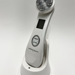 LEDブルーライト/レッドライトセラピー 5つの異なる設定/モード。シワ/シミ/肌荒れの改善に役立ちます。