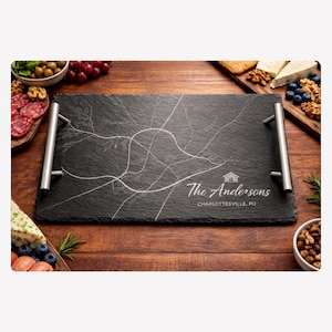 Bandeja de pizarra personalizada con mapa de la ciudad: Tabla de embutidos grabada