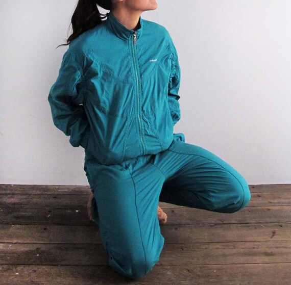 90s fashion tracksuit