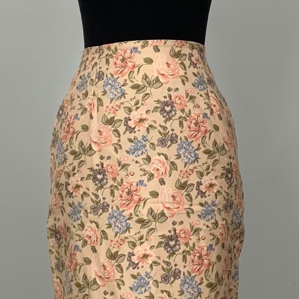 Peach Floral Fitted Mini Skirt by Ann Taylor Studio - Size 0/2 - 90s Peach Floral Pencil Skirt