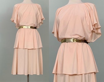 Peach Tiered Semi-Formal with Cutaway Sleeve - Size 4/6 - 80s Light Peach Secretary Dress