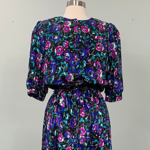 Pleated Floral Casual Dress - Size 10/12 - 80s Colorful Black Secretary Dress - Breli