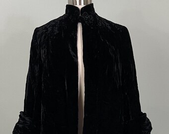 1950s Black Velvet Short Car Coat w/Bell Sleeve - Small/Medium
