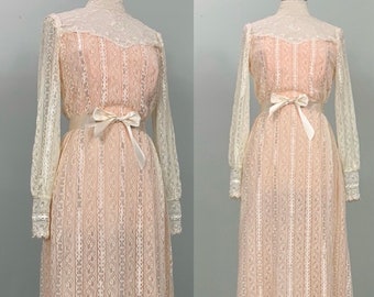 Peach and Beige Lace Formal by Dance Allure - Size 4/6 - 80s Peach and Beige Lace Victorian Style Dress