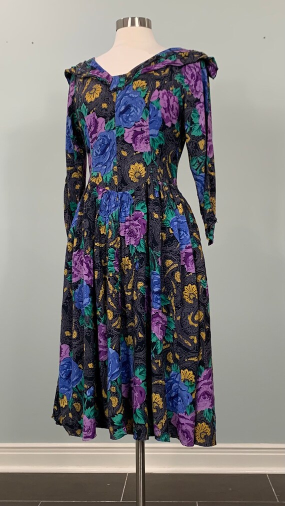 1980s Black and Blue Floral Fit and Flare Dress b… - image 3