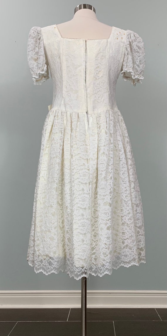 White Lace Embellished Short Sleeve Formal - Size… - image 7