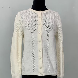White Long Sleeve Cardigan - Size 2/4 - 80s  White Chevron Spring Cardigan