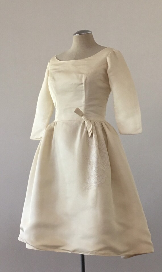 vintage courthouse wedding dresses