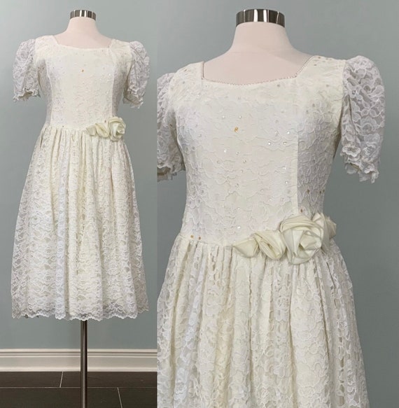White Lace Embellished Short Sleeve Formal - Size… - image 1