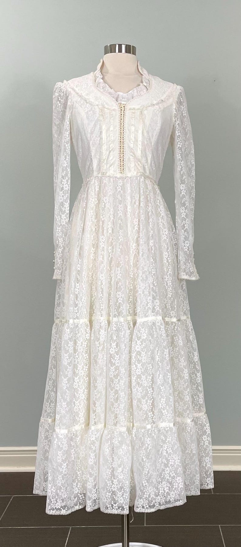 Gunne Sax Romantic Renaissance Bridal Collection White Lace Gown W/lace ...