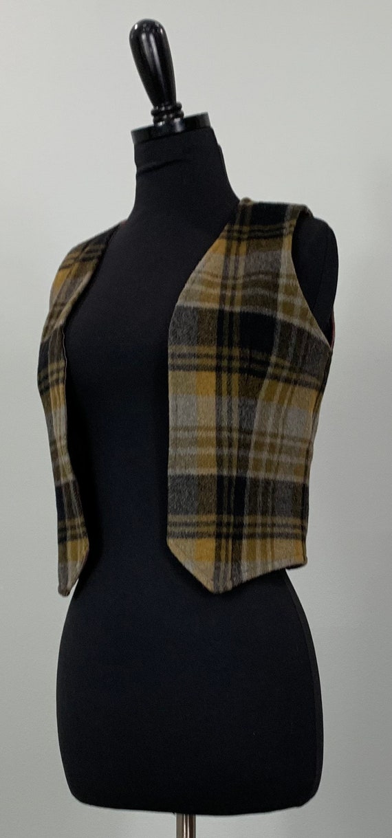 Black Gray and Brown Plaid Cropped Vest - Size 00/
