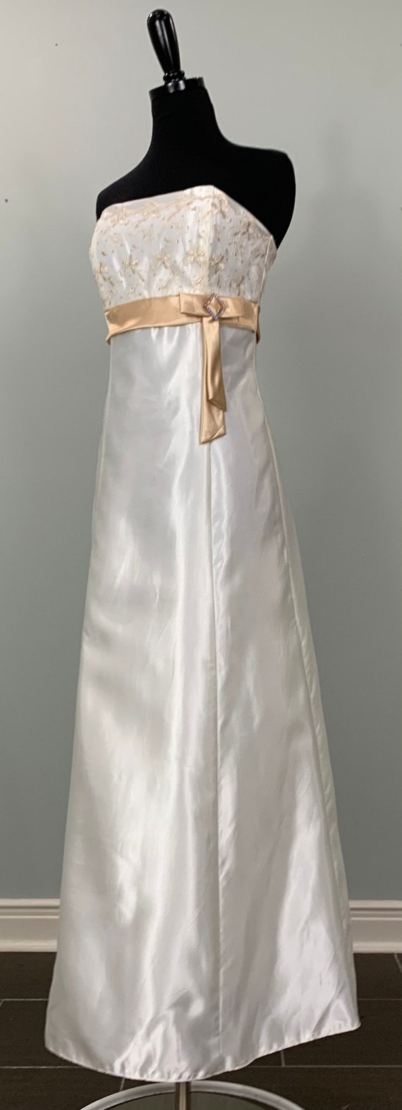 slim fit dress slacks A-Line Champagne Lace Appliqued Gold Sash Cap Sleeves Prom Dresses SWD0019 main image 1